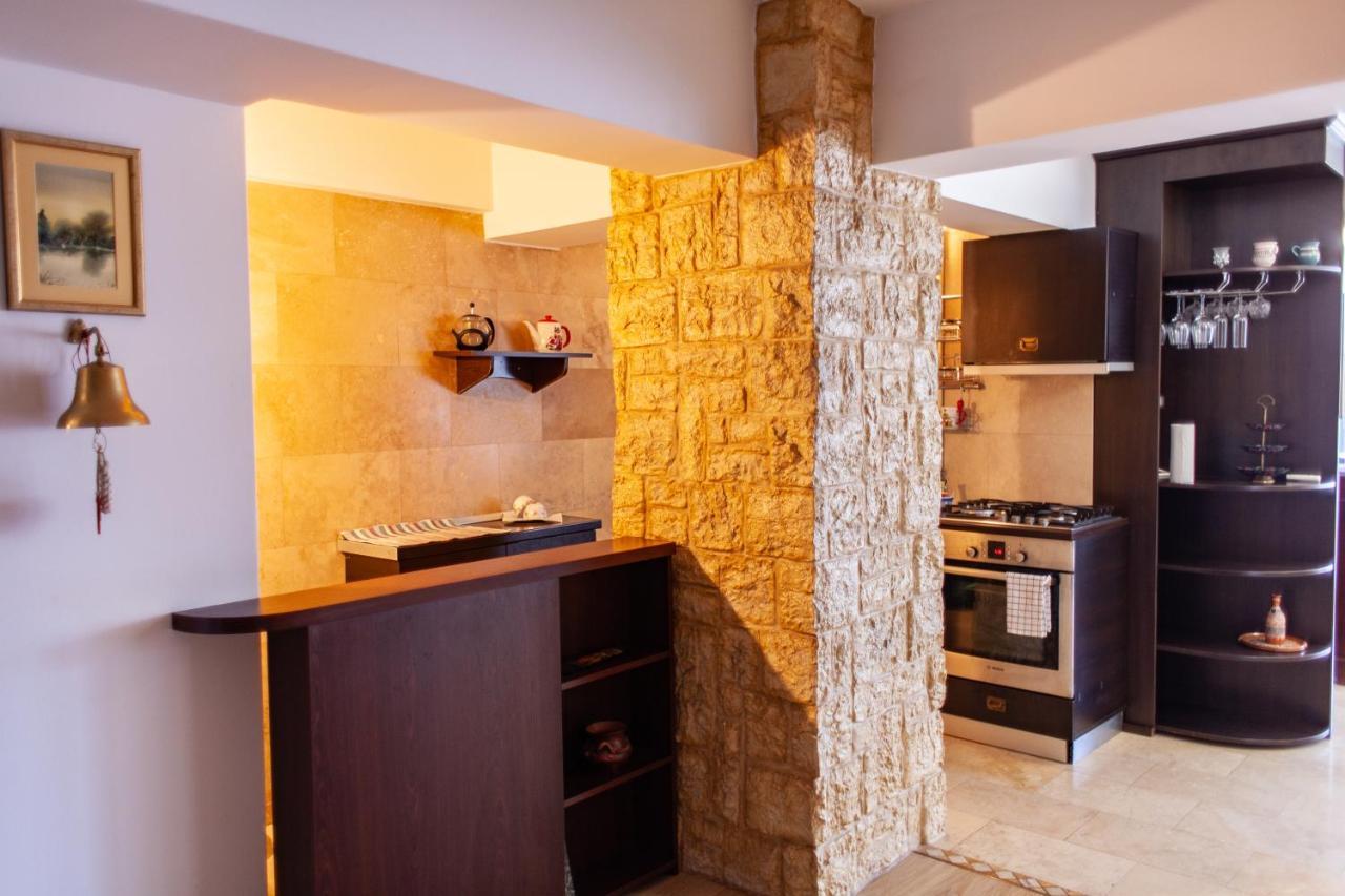 Spacious Apartment In City Centre ヤシ エクステリア 写真