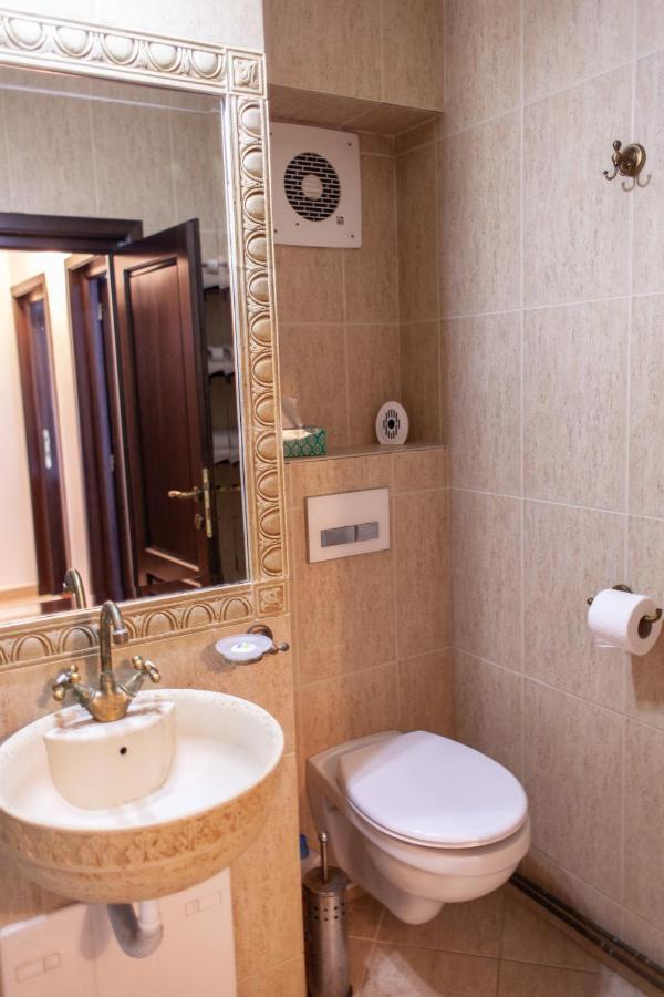 Spacious Apartment In City Centre ヤシ エクステリア 写真