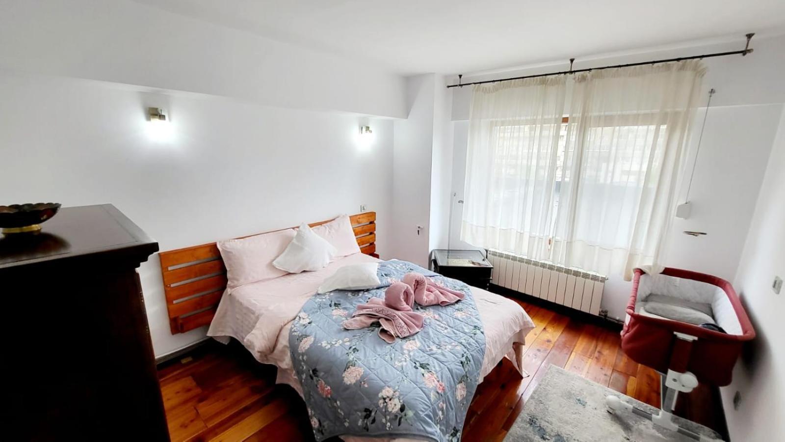 Spacious Apartment In City Centre ヤシ エクステリア 写真