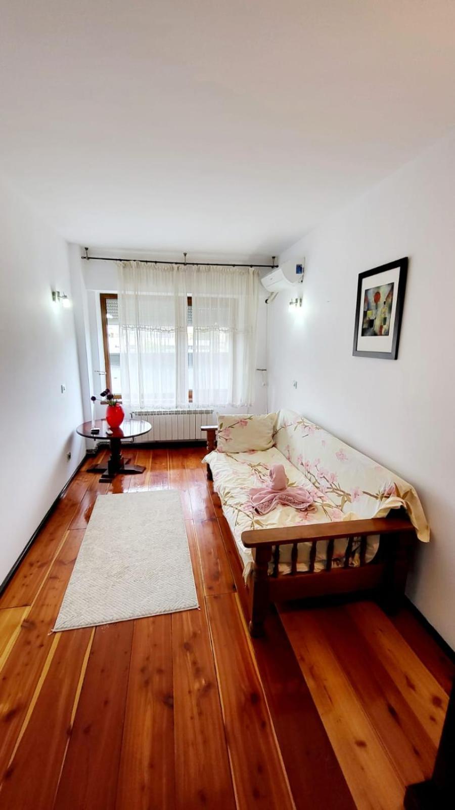 Spacious Apartment In City Centre ヤシ エクステリア 写真